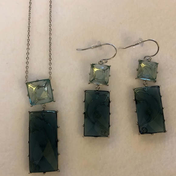 NIB Tocara Piera Sterling Silver Chameleon Necklace and Earrings Set - Picture 6 of 8